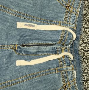 TRUE RELIGION DRAWSTRING CARGO JEAN SHORTS